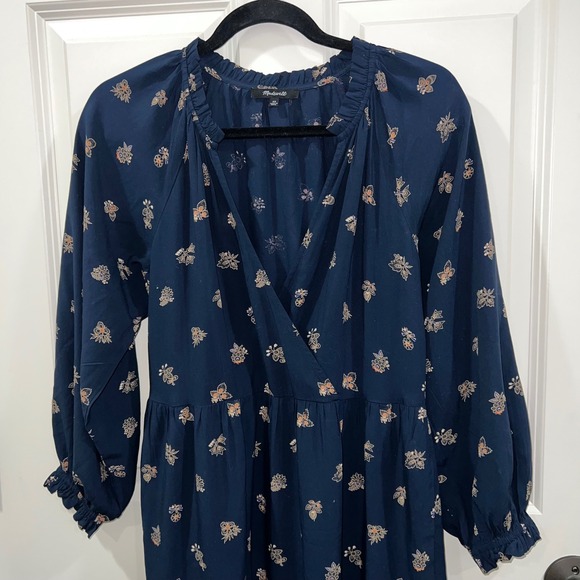 Madewell Dresses & Skirts - Madewell Challis Tiered Midi Long Sleeve Floral Dress Size XS Navy Blue